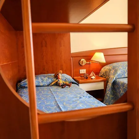 Easy Meryon Hotel