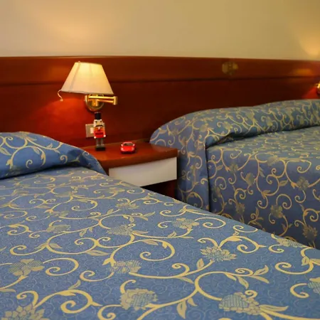 Easy Meryon Hotel 3*