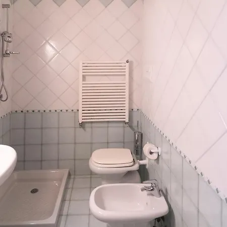 Easy Meryon Hotel 3*